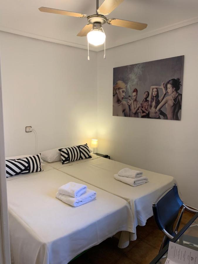 Hotel Y Restaurante Puerta De Aranda Aranda de Duero Exteriör bild